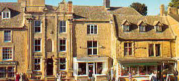 Chipping Campden - Wealthy Wool Town in 17th and 18th century - immaculately preserved