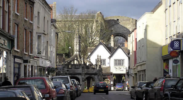 Malmesbury town centre towards Malmesbury Abbey