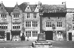 The Kings Arms and Market Cross at Stow on the Wold