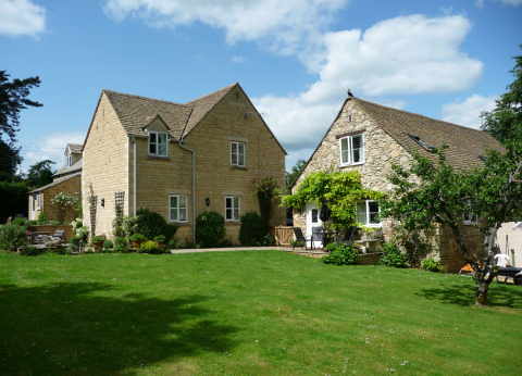 Whiteshoots Cottage Bed And Breakfast At Bourton On The Water